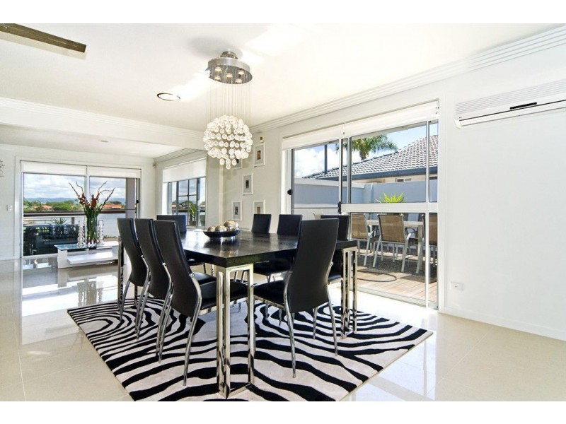 46 Arcadia Drive, Mermaid Waters QLD 4218