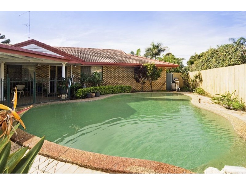 8 Sequana Avenue, Mermaid Waters QLD 4218