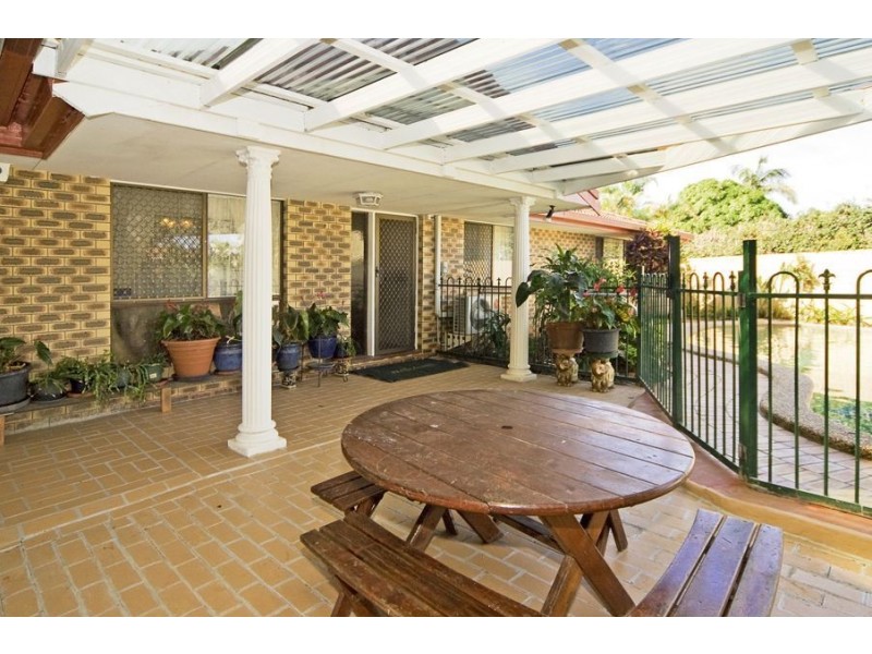 8 Sequana Avenue, Mermaid Waters QLD 4218