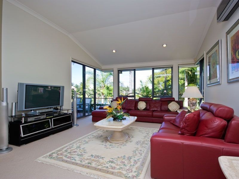 147/125 Santa Cruz Boulevard “Fonthac”, Clear Island Waters QLD 4226