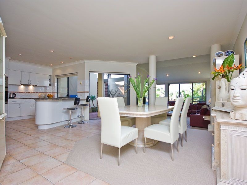 147/125 Santa Cruz Boulevard “Fonthac”, Clear Island Waters QLD 4226