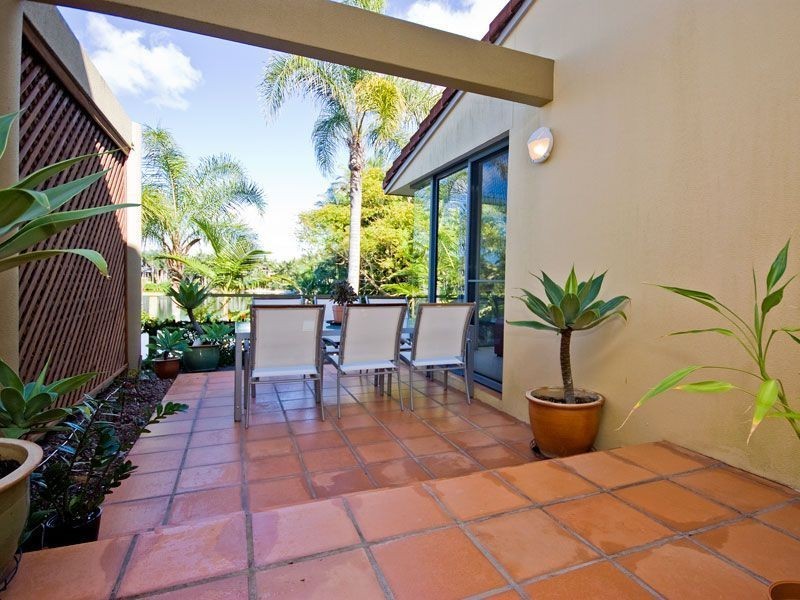 147/125 Santa Cruz Boulevard “Fonthac”, Clear Island Waters QLD 4226