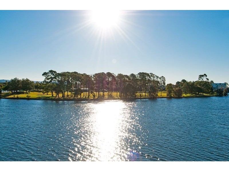 127/25 Lake Orr Drive, Robina QLD 4226