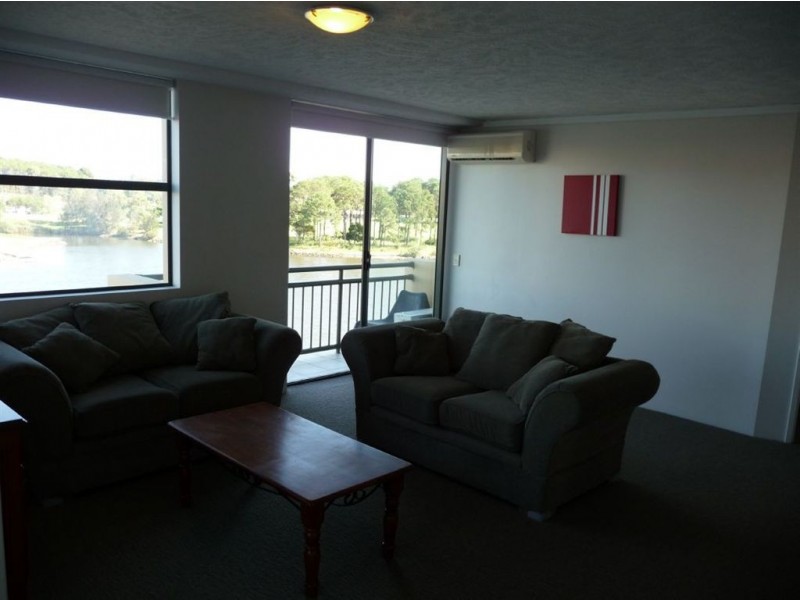 127/25 Lake Orr Drive, Robina QLD 4226