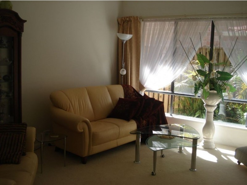 64 Azzurra Drive, Varsity Lakes QLD 4227