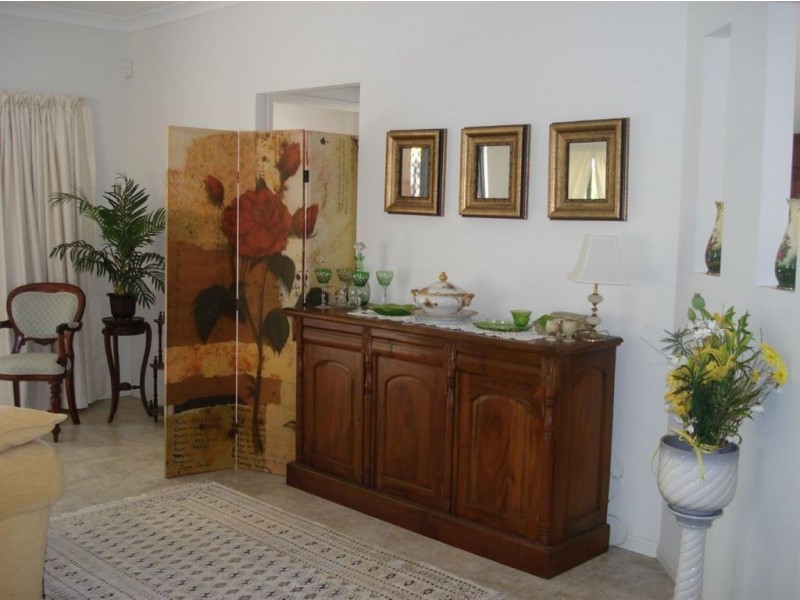 64 Azzurra Drive, Varsity Lakes QLD 4227