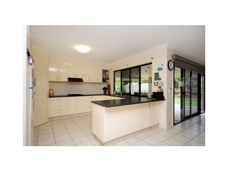 6 Glass House Drive, Varsity Lakes QLD 4227