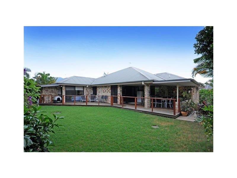 6 Glass House Drive, Varsity Lakes QLD 4227