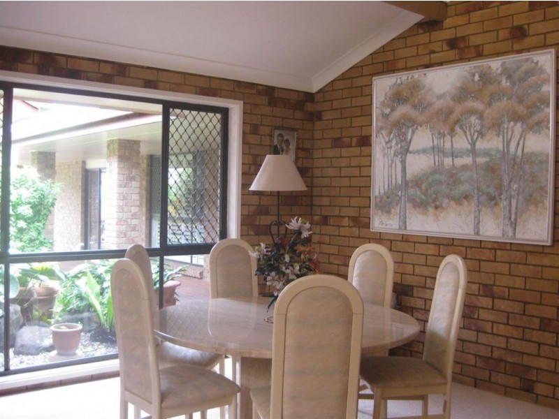 21 Saxonvale Terrace, Mermaid Waters QLD 4218