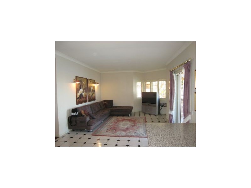 120 Santa Cruz Boulevard, Clear Island Waters QLD 4226