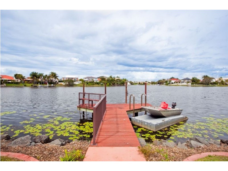 120 Santa Cruz Boulevard, Clear Island Waters QLD 4226