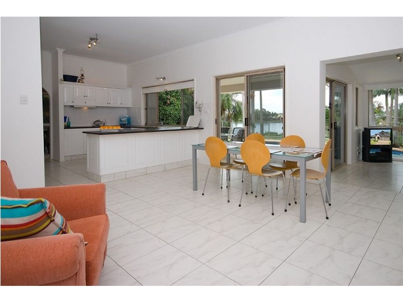 36 Pinnacle Court, Robina QLD 4226