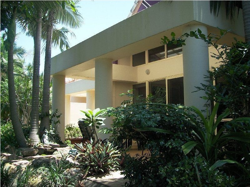 3/125 Santa Cruz Boulevard, Clear Island Waters QLD 4226