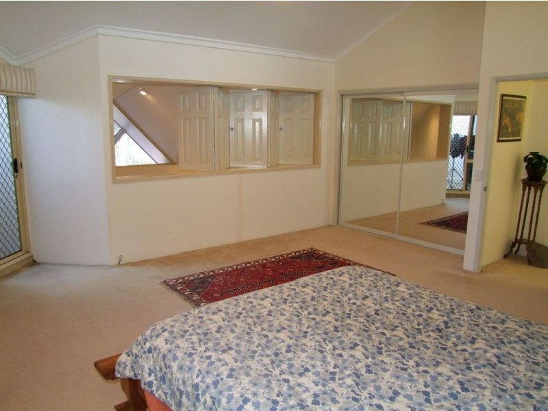3/125 Santa Cruz Boulevard, Clear Island Waters QLD 4226