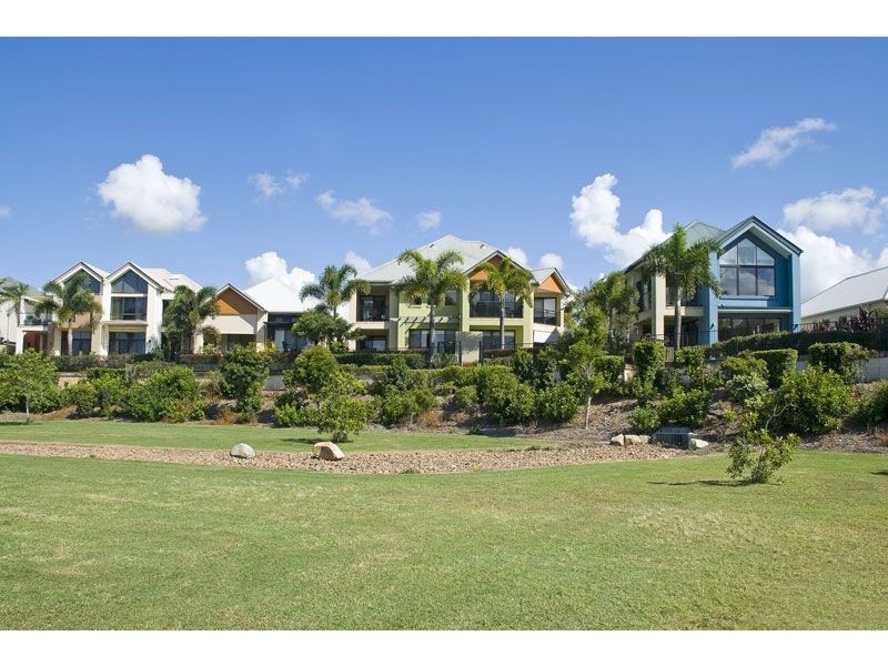 2124/1 The Vistas Drive, Carrara QLD 4211