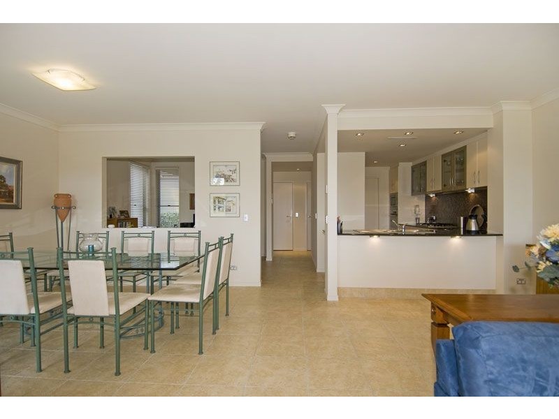 2124/1 The Vistas Drive, Carrara QLD 4211