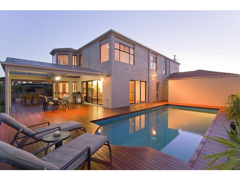 34 Sunshine Boulevard, Broadbeach Waters QLD 4218