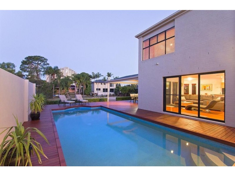 34 Sunshine Boulevard, Broadbeach Waters QLD 4218