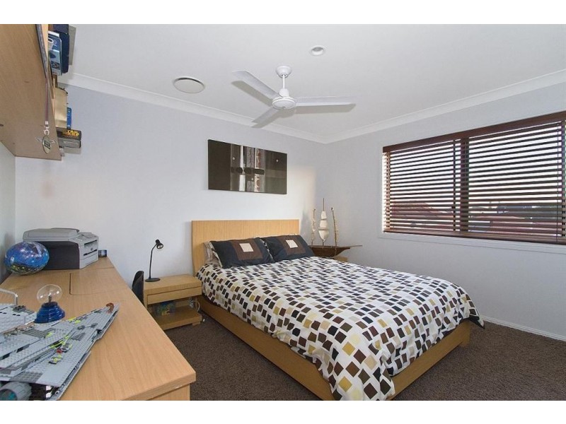 34 Sunshine Boulevard, Broadbeach Waters QLD 4218