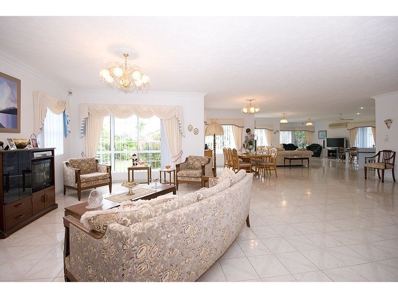 35 Port Jackson Boulevard, Clear Island Waters QLD 4226