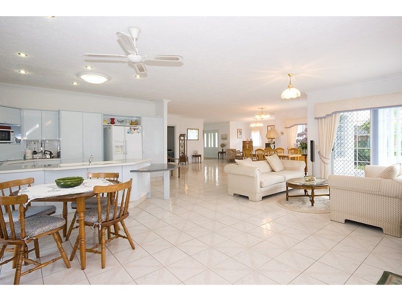 35 Port Jackson Boulevard, Clear Island Waters QLD 4226