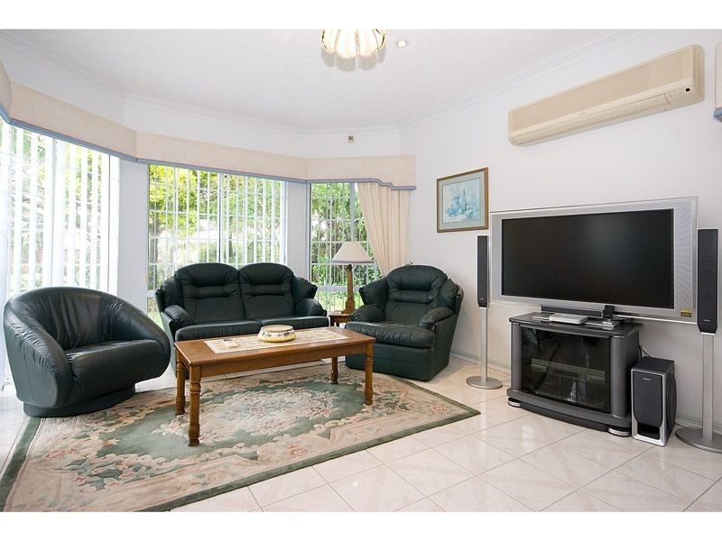 35 Port Jackson Boulevard, Clear Island Waters QLD 4226