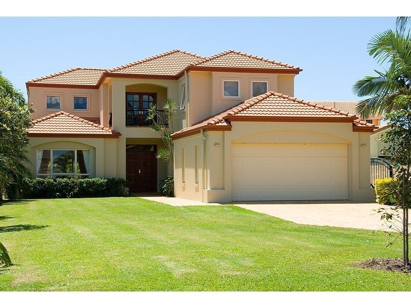 3 Meadowview Drive, Carrara QLD 4211