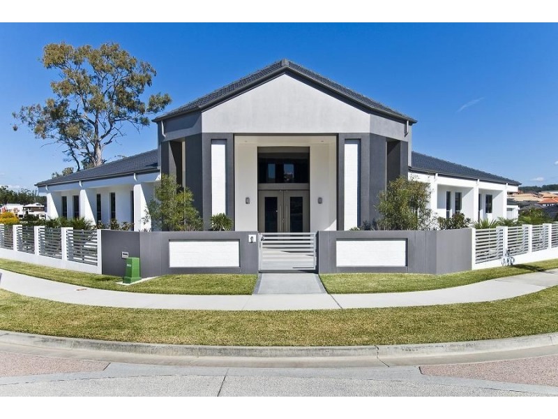 27 Azzura Drive, Varsity Lakes QLD 4227