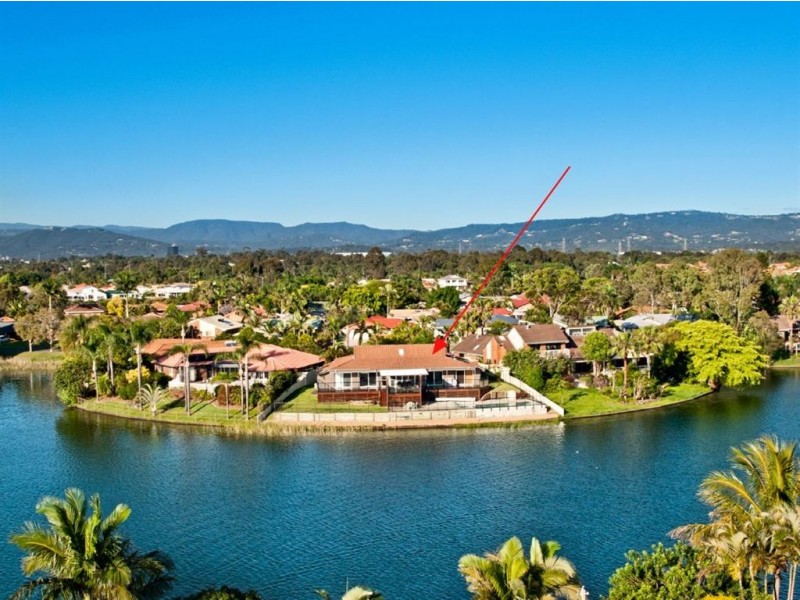 26 Peninsula Court, Mermaid Waters QLD 4218