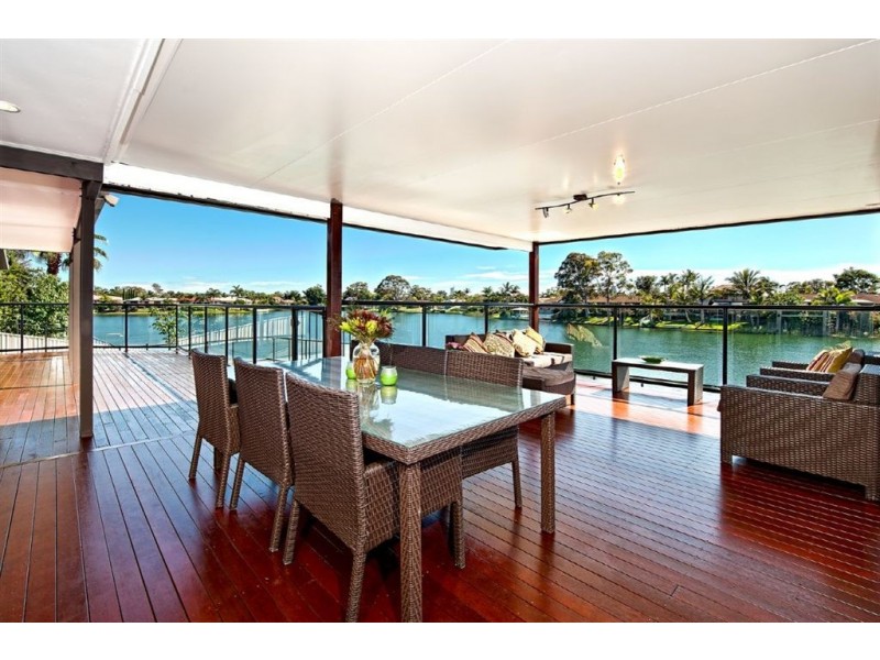 26 Peninsula Court, Mermaid Waters QLD 4218