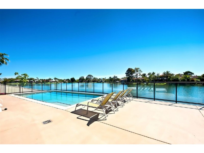 26 Peninsula Court, Mermaid Waters QLD 4218