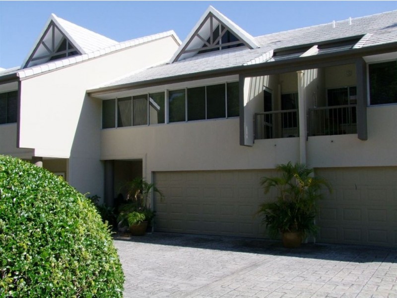 3/125 Santa Cruz Boulevard “3 Bridgeton”, Clear Island Waters QLD 4226