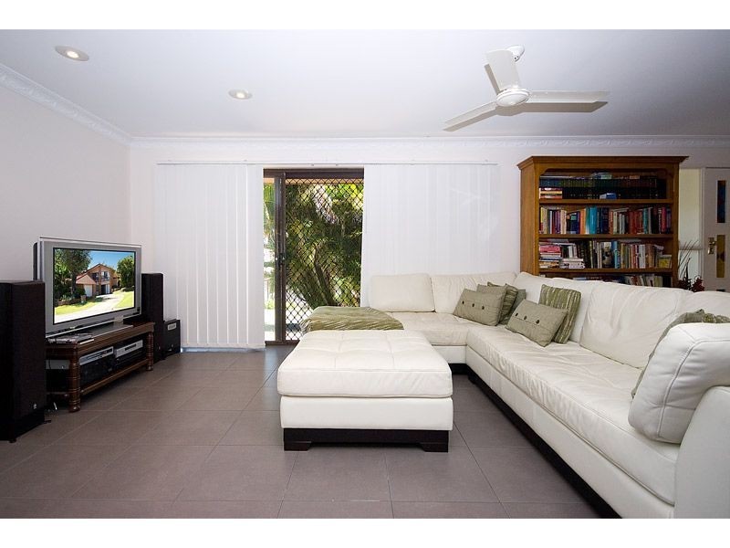 3 Barrier Reef Drive, Mermaid Waters QLD 4218