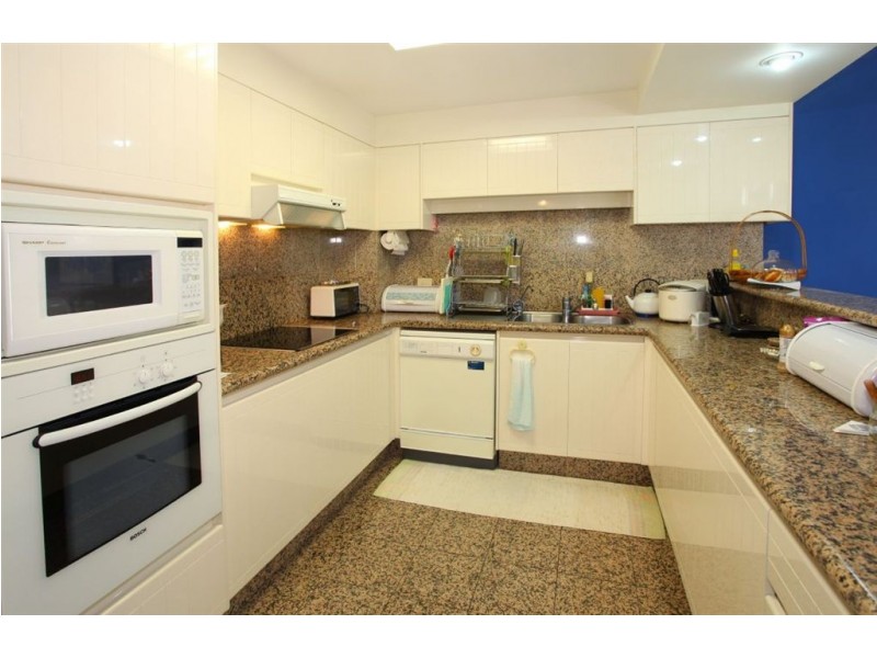 1/125 Santa Cruz Boulevard ‘Cranston’, Clear Island Waters QLD 4226