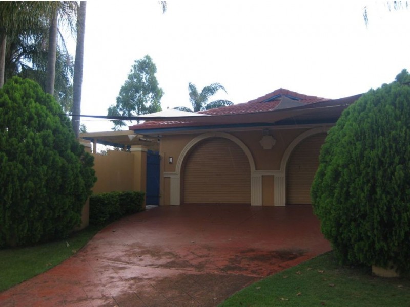3 Winch Court, Mermaid Waters QLD 4218