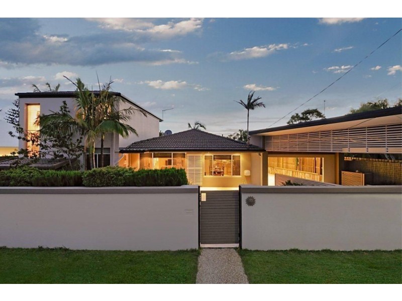 14 Toorak Park Avenue, Mermaid Waters QLD 4218