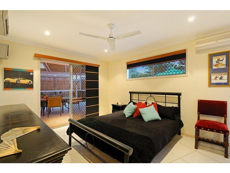 14 Toorak Park Avenue, Mermaid Waters QLD 4218