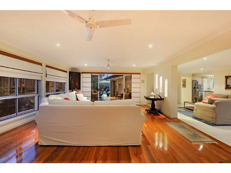 14 Toorak Park Avenue, Mermaid Waters QLD 4218