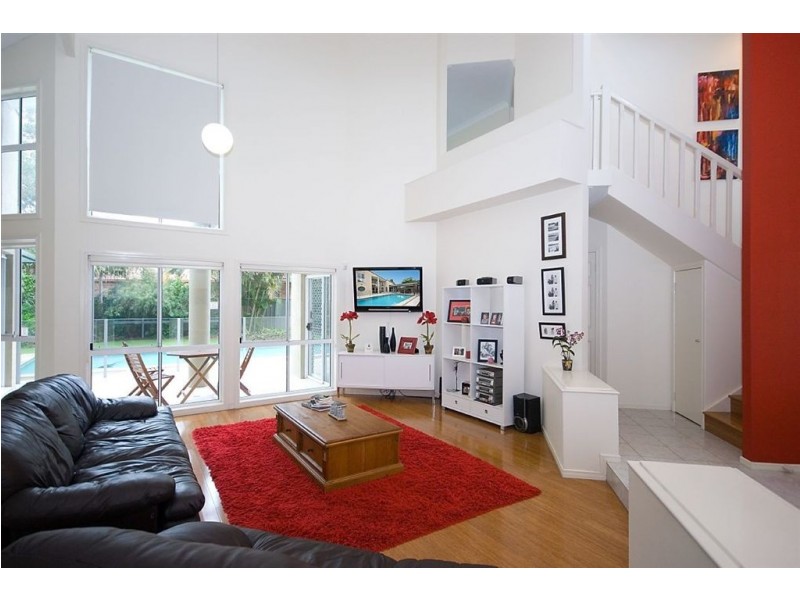 9 Montebello Court, Mermaid Waters QLD 4218