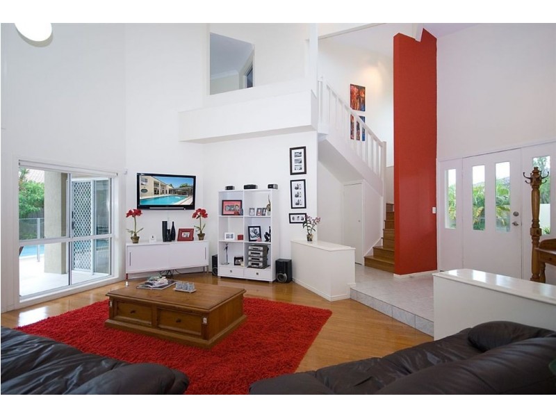 9 Montebello Court, Mermaid Waters QLD 4218