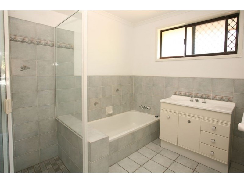 19 Helm Court, Mermaid Waters QLD 4218