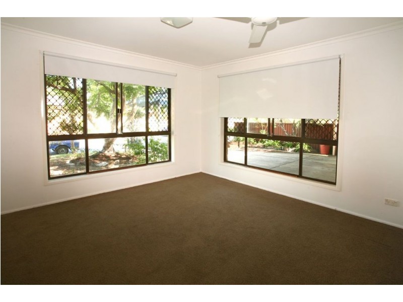 19 Helm Court, Mermaid Waters QLD 4218