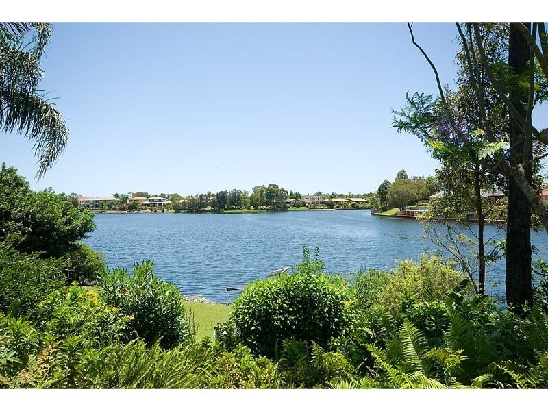 36 Pinnacle Court, Robina QLD 4226