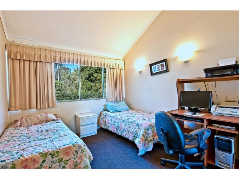 6/125 Santa Cruz Boulevard, Clear Island Waters QLD 4226