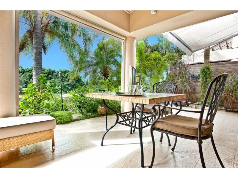 1/125 ‘Carolina’ Santa Cruz Boulevard, Clear Island Waters QLD 4226