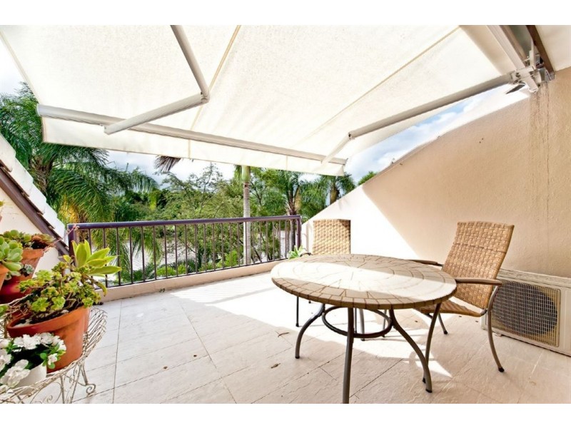 1/125 ‘Carolina’ Santa Cruz Boulevard, Clear Island Waters QLD 4226