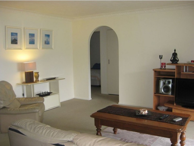 2/141 Sunshine boulevard, Mermaid Waters QLD 4218