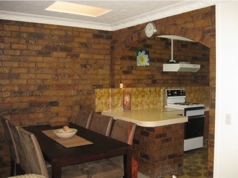 2/141 Sunshine boulevard, Mermaid Waters QLD 4218