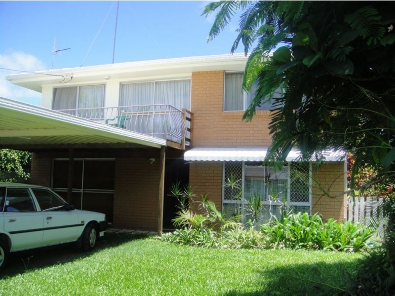 13 Naranga Avenue, Broadbeach Waters QLD 4218