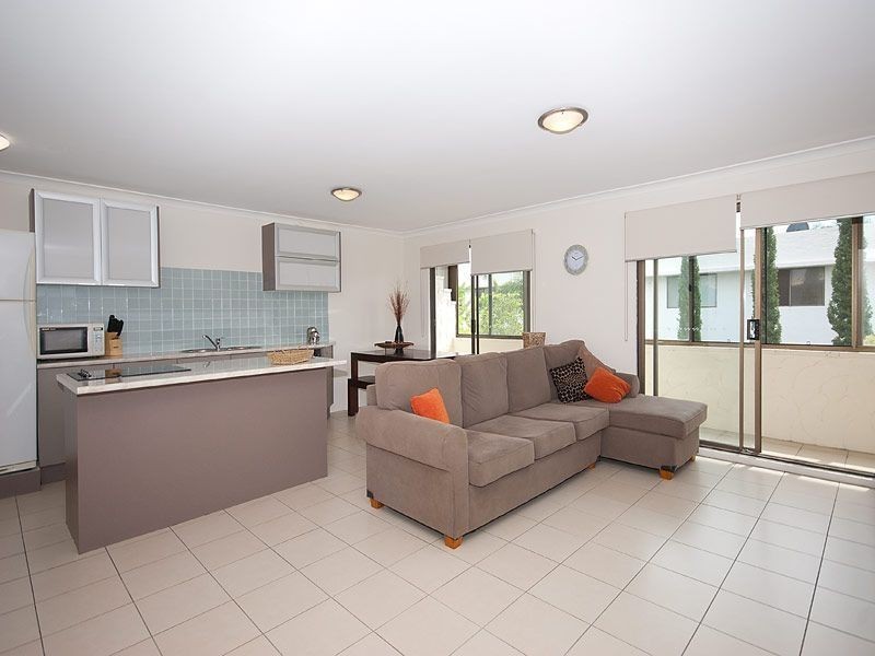 6/10 Duet Drive, Mermaid Waters QLD 4218